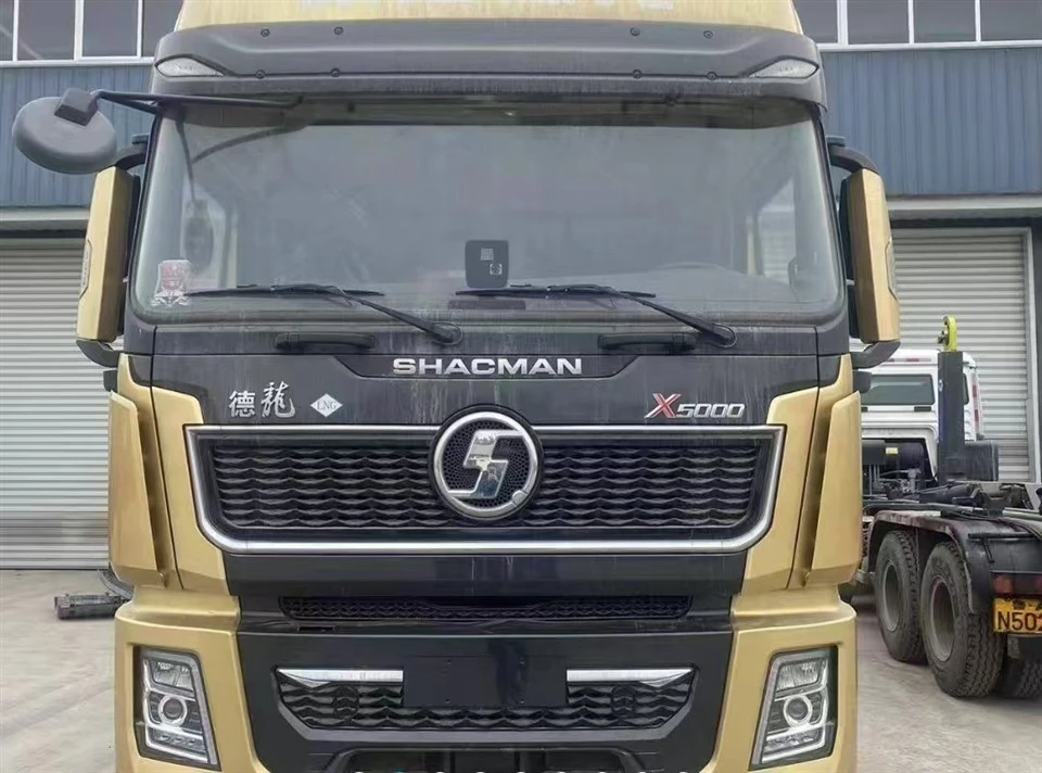 Kenderaan gas asli Howo 4 × 2 trak traktor
