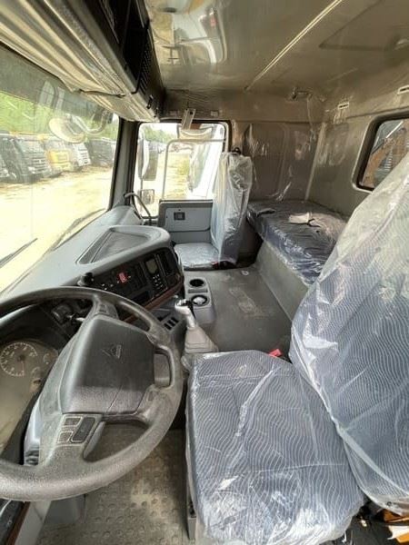 SINOTRUK HOWO 6x4 Tractor Truck For Heavy-Duty Logistics & Long-Haul Transportation price